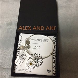 Daisy Charm Bangle | Alex and Ani | UNICEF